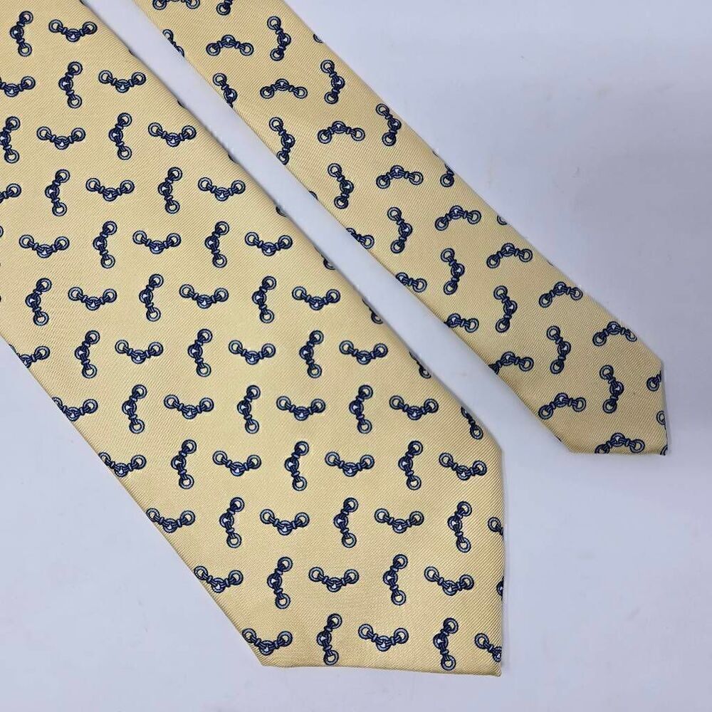 ZADI ANDREWS TIES MILANO ITALY SILK TIE CREAM BLUE HORSEBIT FOULARD 4" X 59"